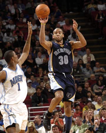 对年轻球员 对年轻球员