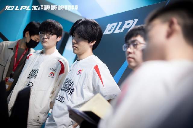 等细节上依 等细节上依