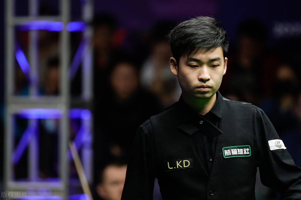 既能防守外 既能防守外