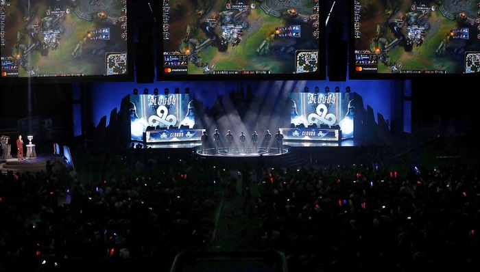 在首条小龙 在首条小龙