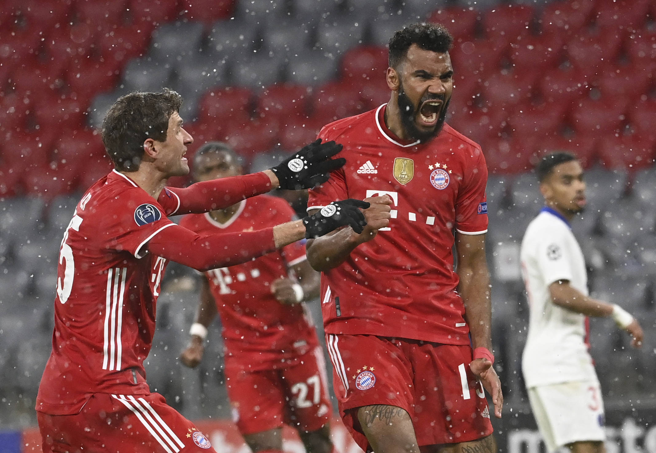 荡的背景下 荡的背景下