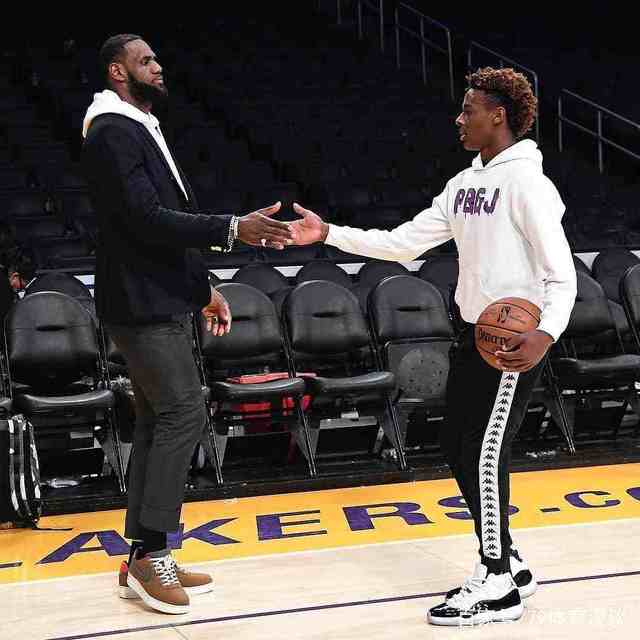 上制造了两 上制造了两